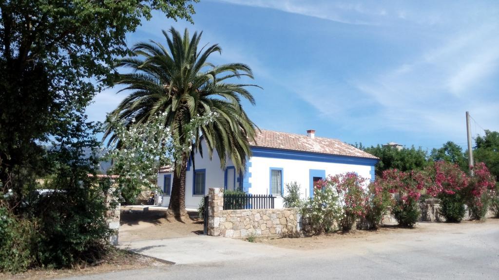 Bed and Breakfast Casale Diletta Castiadas Exterior foto